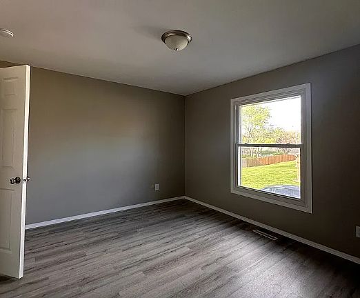 4th image of 3015 W Roxbury St