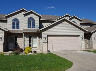 2748 Viola Heights Dr NE, Rochester, MN 55906