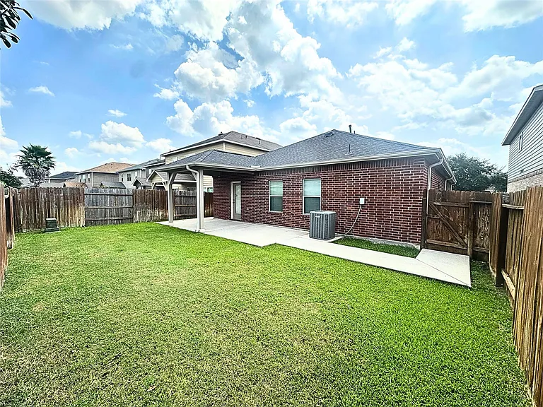 8218 Nagy Hill St — Photo 30