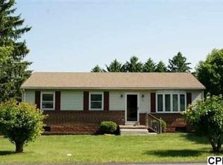 33 Mount Rock Rd, Newville, PA 17241