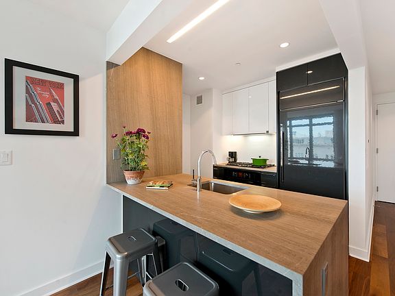 2nd image of 2 Northside Piers APT 9D