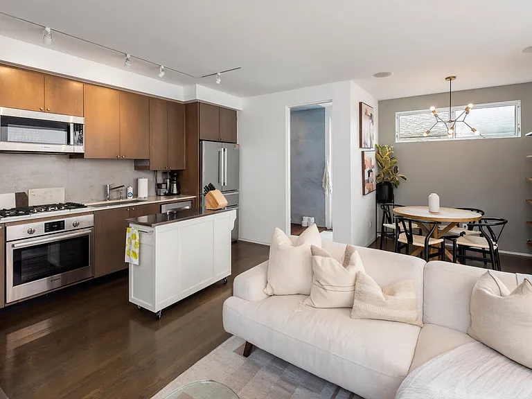 705 Sunset Ave #1/4 — Photo 4