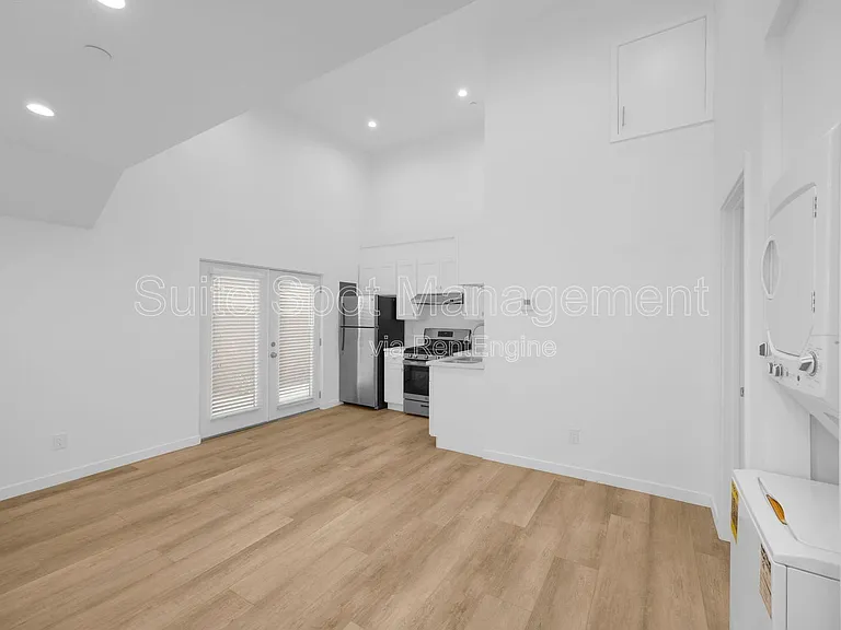 308 N Catalina Ave #6 — Photo 8