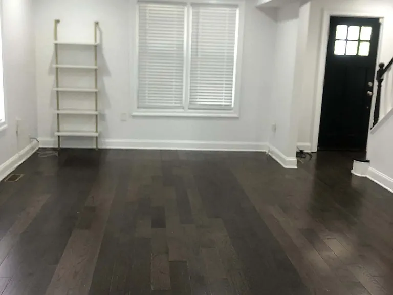 5715 Clay St NE — Photo 2