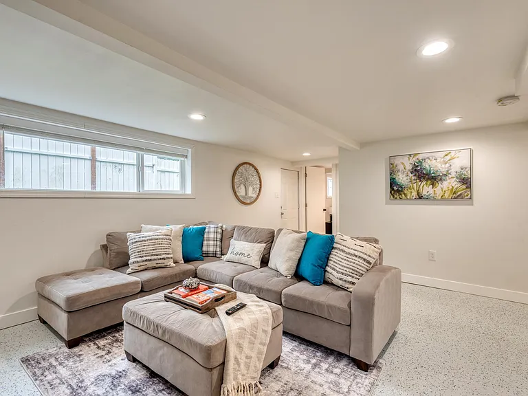 Downstairs basement open living room area!