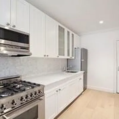 Rented by Bold New York | media 13