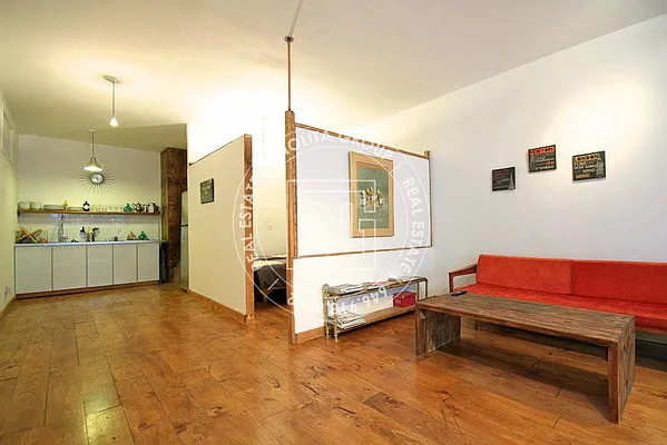 Rented by Nolita Group | media 11
