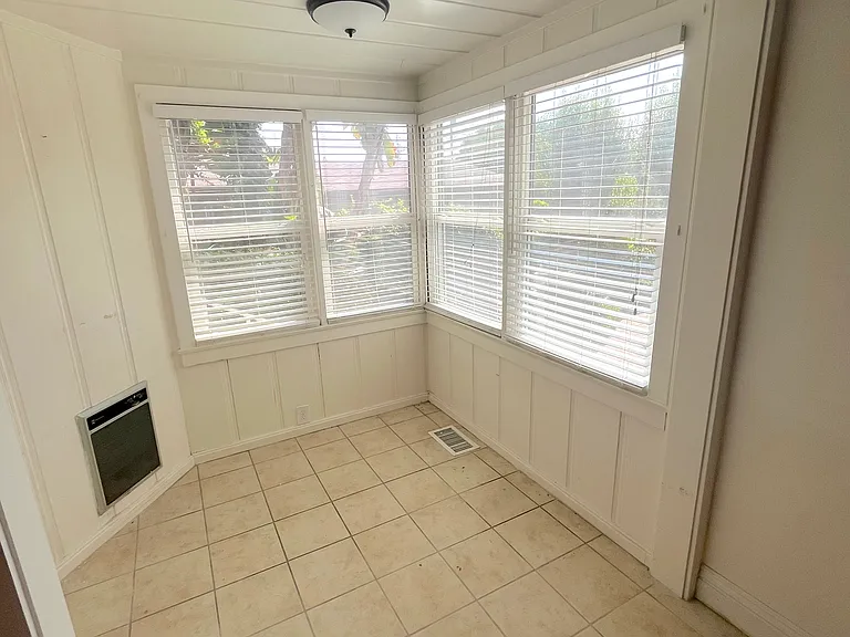 703 Manzanita Ave — Photo 9