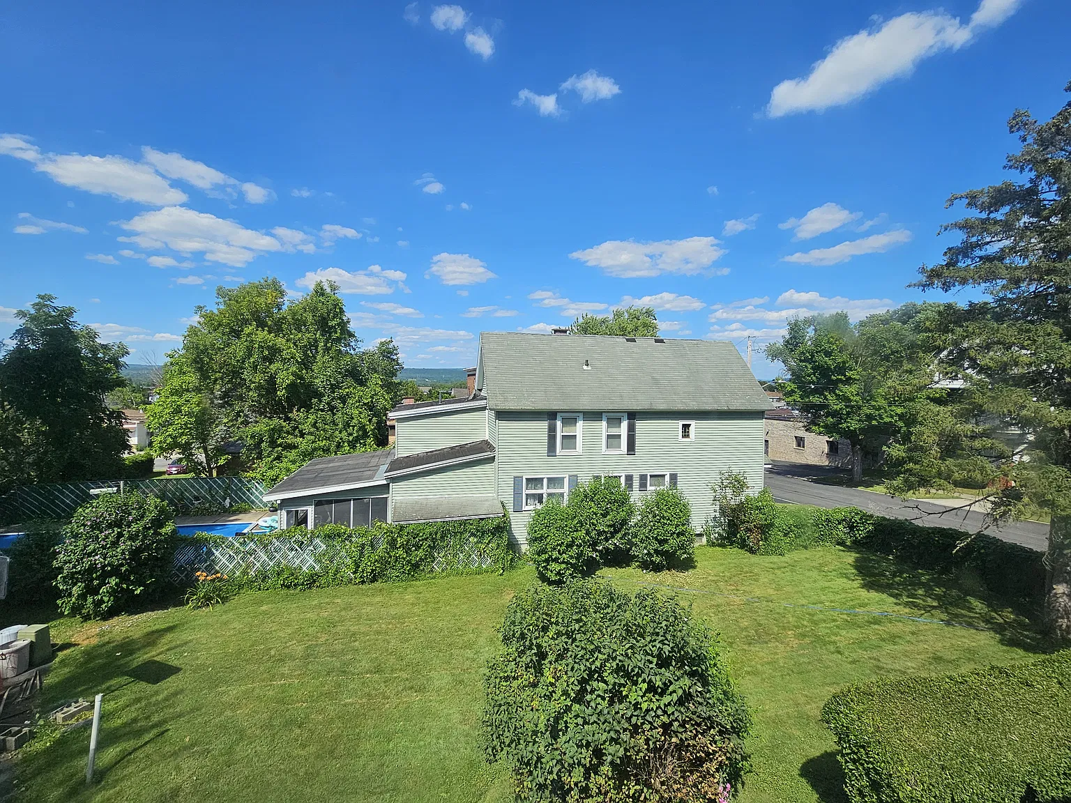 2 bed, $1,600 — Photo 1