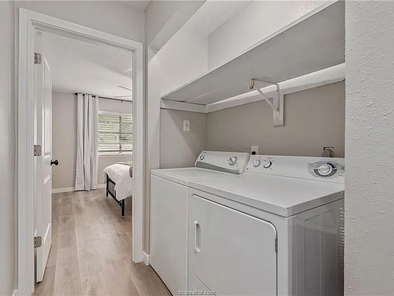 3410 Leon St #A — Photo 15