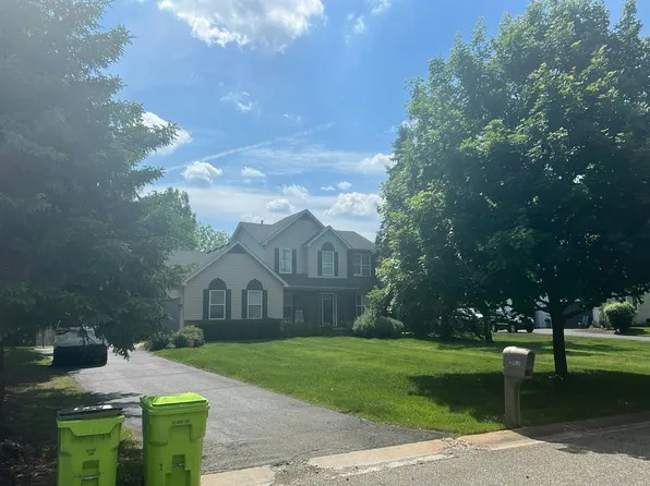 20914 Greenbriar Cir, South Lyon, MI 48178