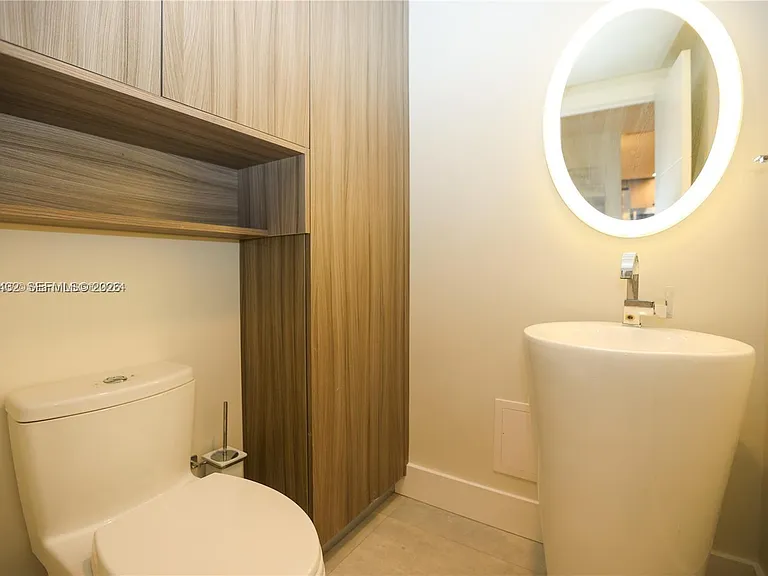 300 Bayview Dr #216 — Photo 12