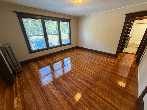 3rd image of 130 Valley View Ave #A