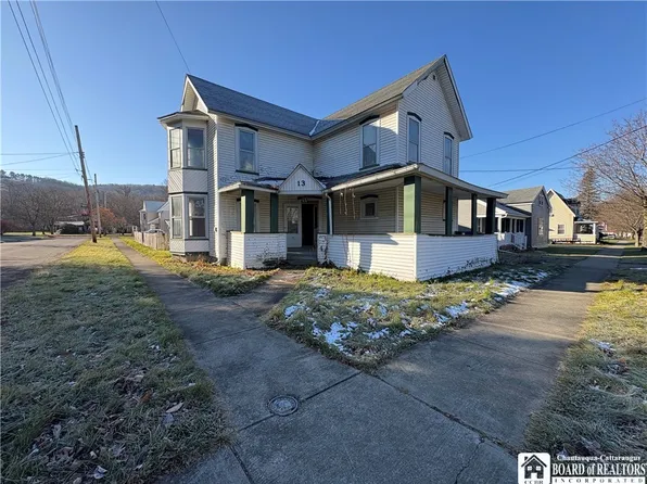 13 W Greenwood St, Andover, NY 14806