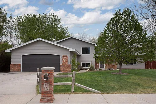 924 Trent Cir Photo 1