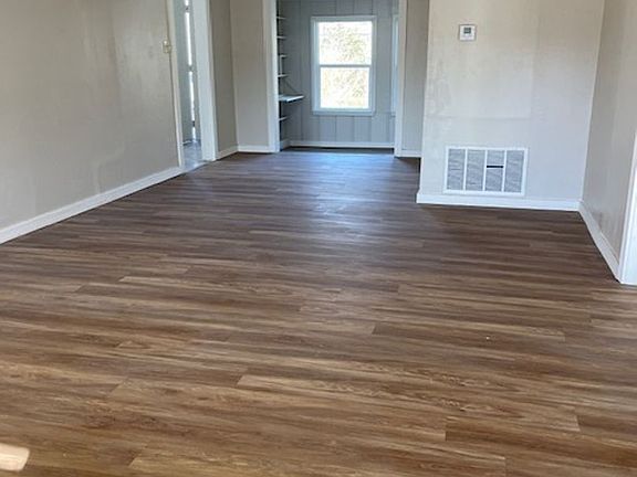 3rd image of 1648 SW Maple Ave