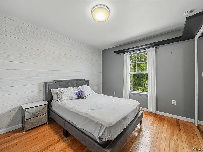 35 Helene Rd — Photo 16
