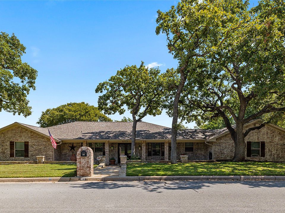 1st image of 417 Oak Hollow Ln