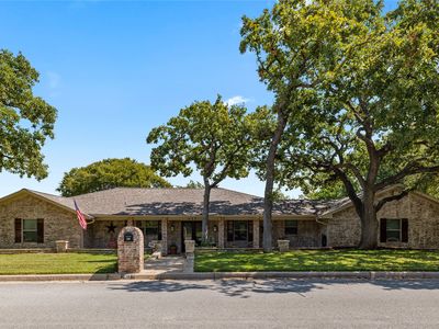 417 Oak Hollow Ln, Fort Worth, TX, 76112