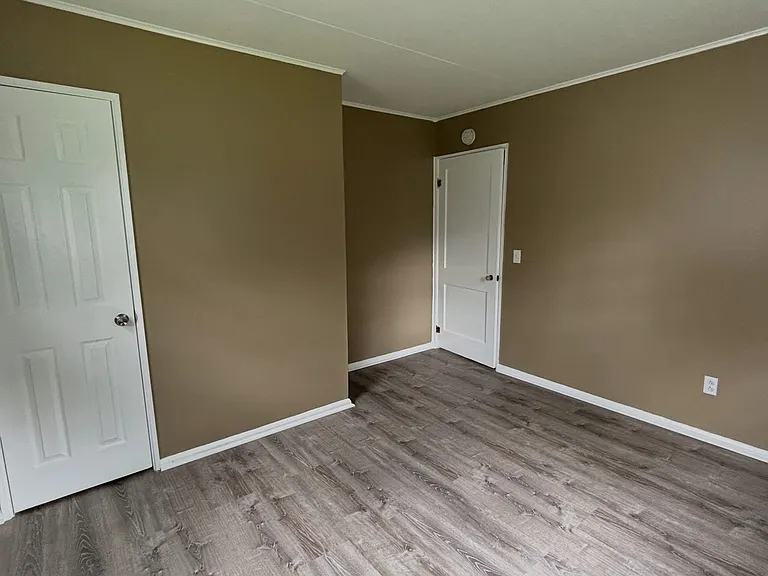 Westfall Rd — Photo 14