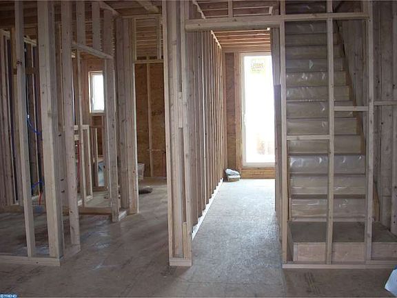 5th image of 2227 Trenton Ave