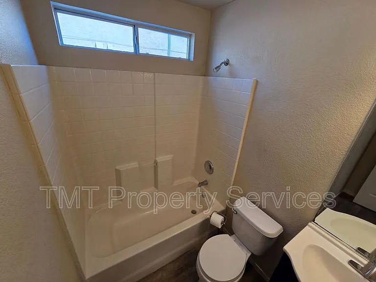 1717 Providence Way — Photo 20