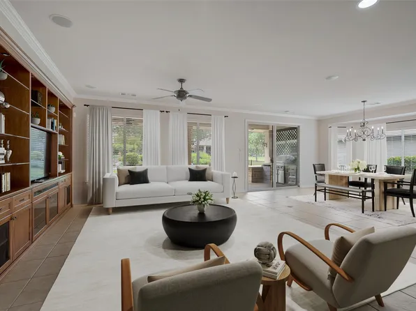 9813 Edmondson Dr, Denton, TX 76207