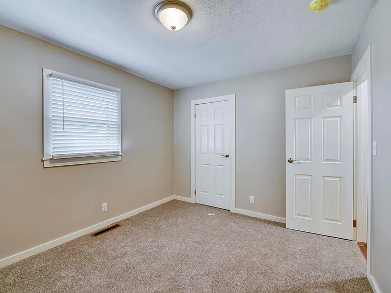 1356 E Rosebrier St — Photo 24