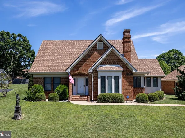 17 Johnson Dr, Luray, VA 22835