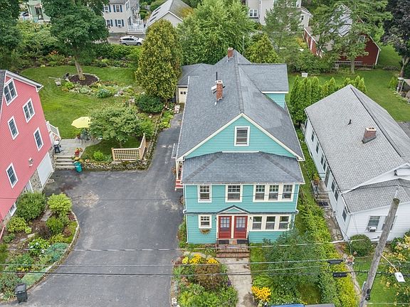 3rd image of 124-124 Crescent Hill Ave #126
