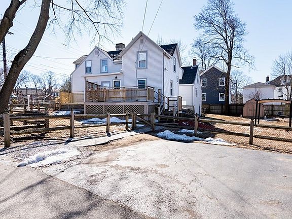 2nd image of 485-487 Washington St