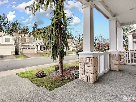 2nd image of 18115 15th Avenue E