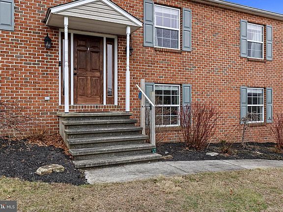 5th image of 635 Newport Rd