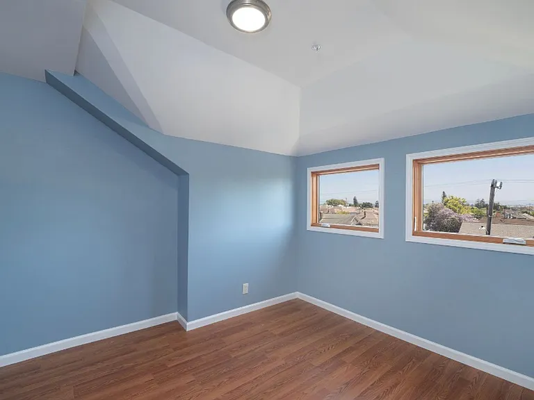 2269 San Antonio Ave #D — Photo 18