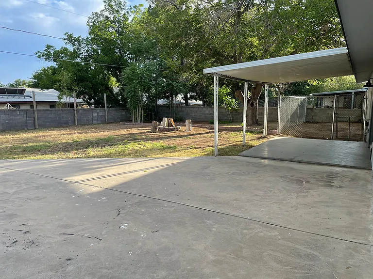 2060 Austin Dr — Photo 9