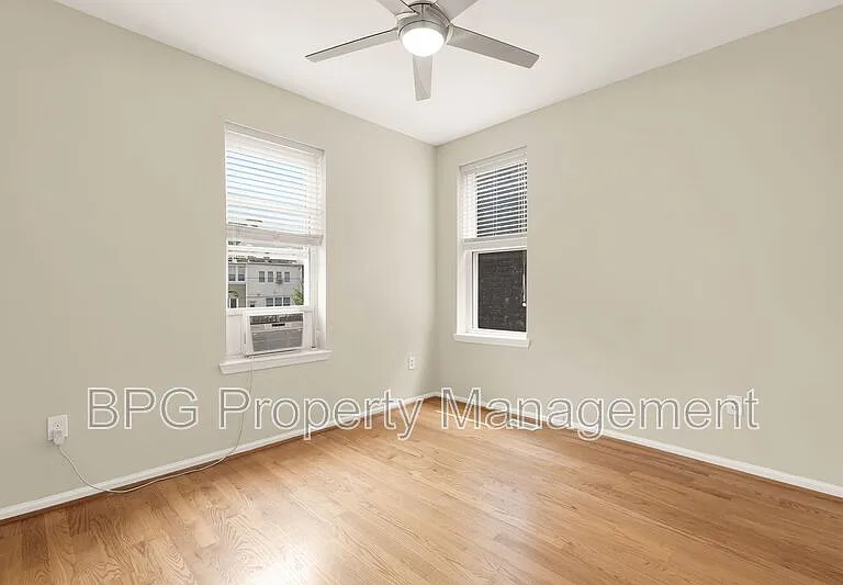 1027 7th St NE — Photo 23