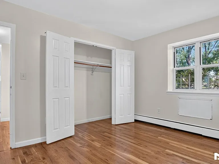 747 Essex St #3 — Photo 26
