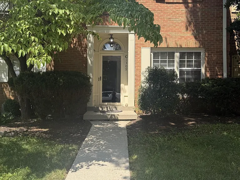 1309 Gray Hawk Rd #C — Photo 2