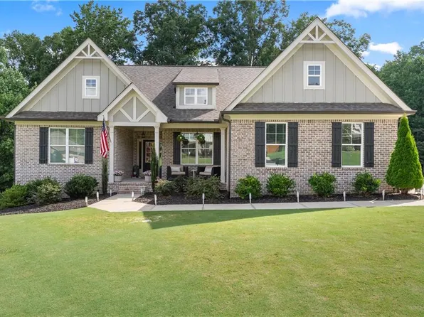 41 Saint Ives Cir, Winder, GA 30680