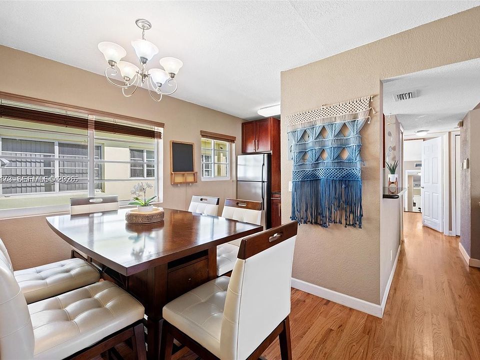 1st image of 8345 Byron Ave #6