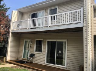 3950 Royal Liverpool Dr UNIT D, Uniontown, OH 44685