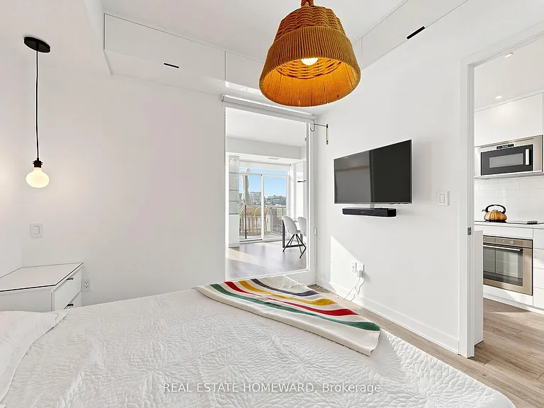 106 Dovercourt Rd #706 — Photo 18