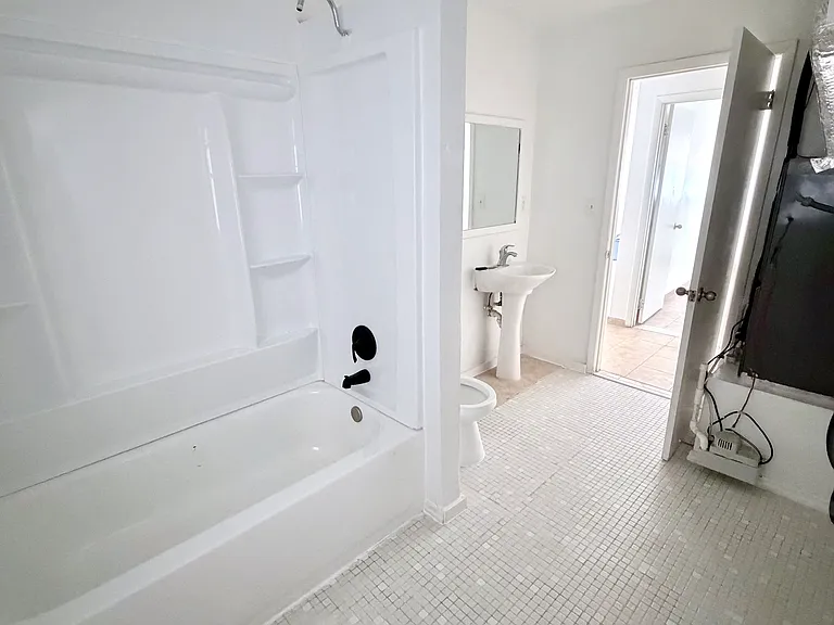 5074 Mapletree Ln — Photo 7