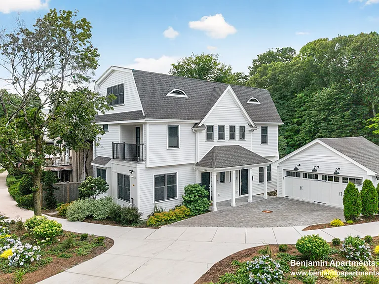 101 Sumner Rd #A — Photo 22