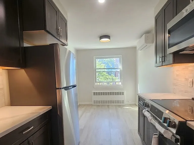 31-59 43rd St #2H — Photo 3