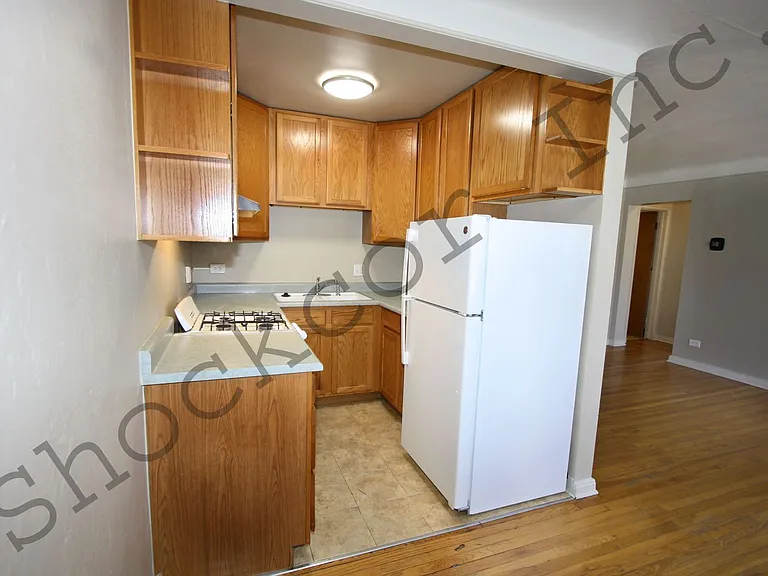 1531 Leyden St — Photo 8