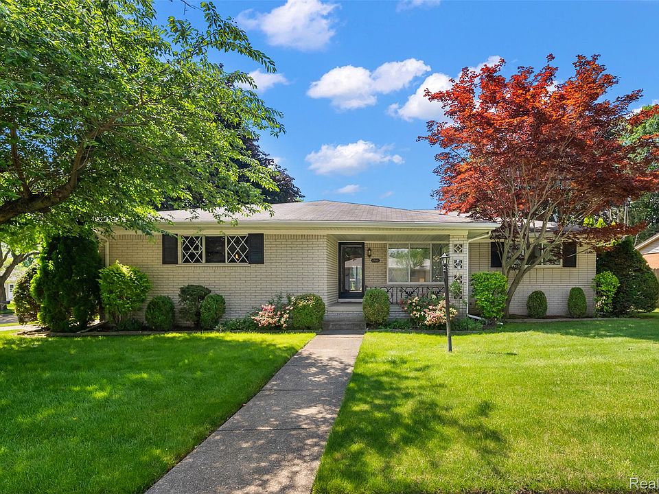 17048 Harbor Hill Dr, photo 3