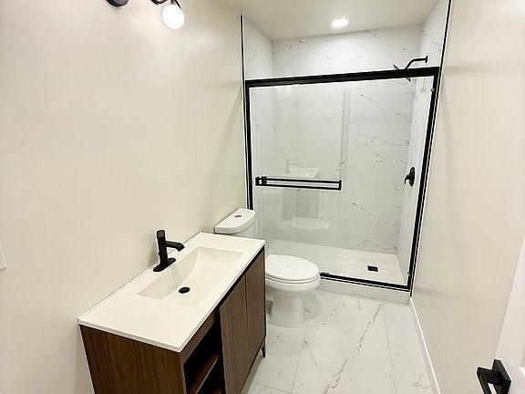 5th image of 2521 Piedmont Ave APT 4