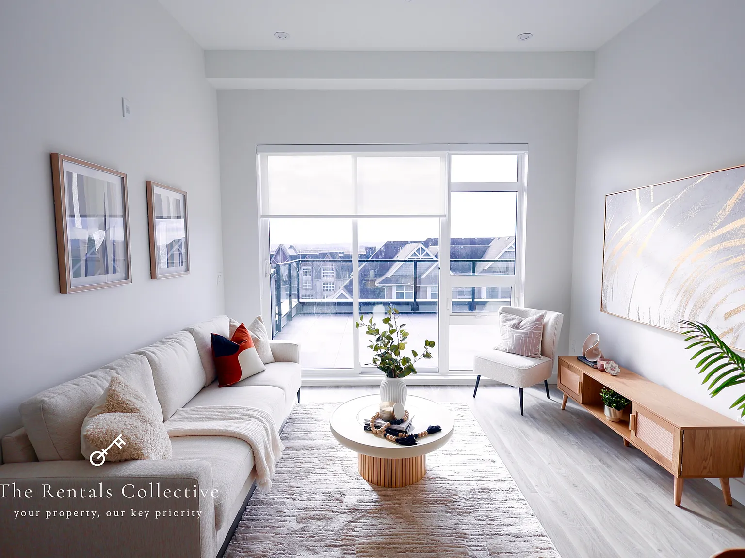 2 bed, 731 sqft, $2,350 — Photo 2