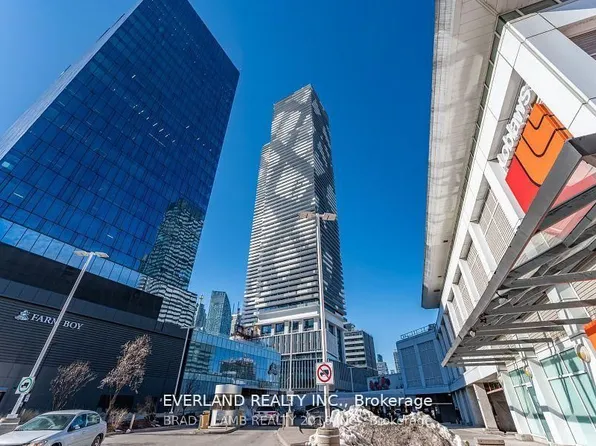 138 Downes St #1108, Toronto, ON M5E 0E4